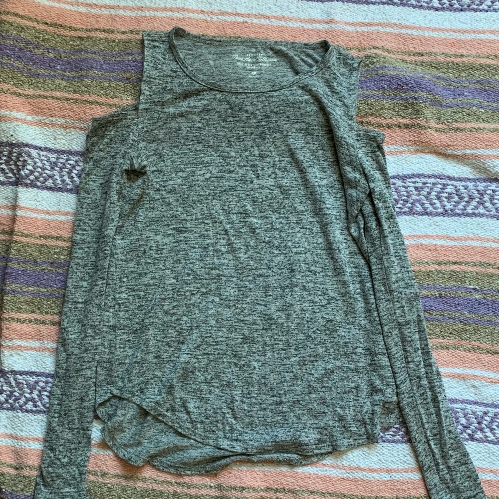 Off the shoulder long sleeve